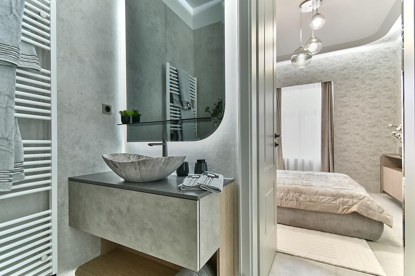 Second bathroom with massage bathtub