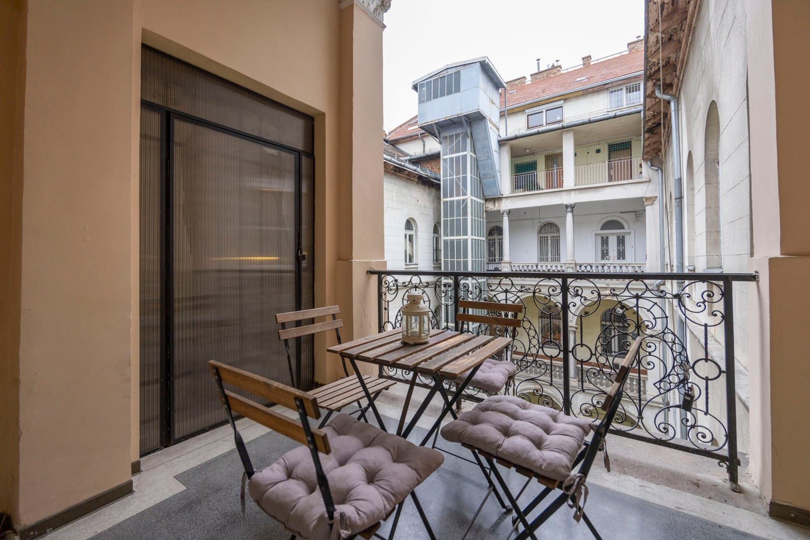 Hallway — Apartment for rent in Budapest District VI