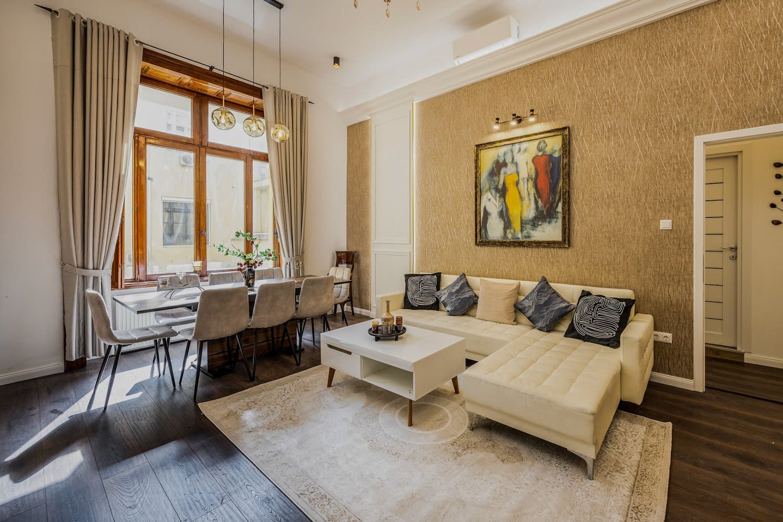 Street view — Apartment for Rent in Budapest – 6th District
