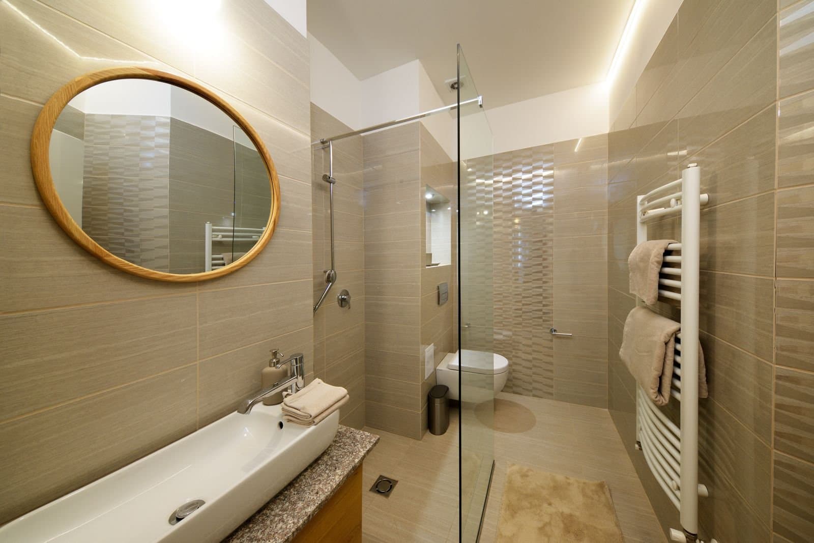 Dining area — Apartment for Rent in Budapest – 5th District