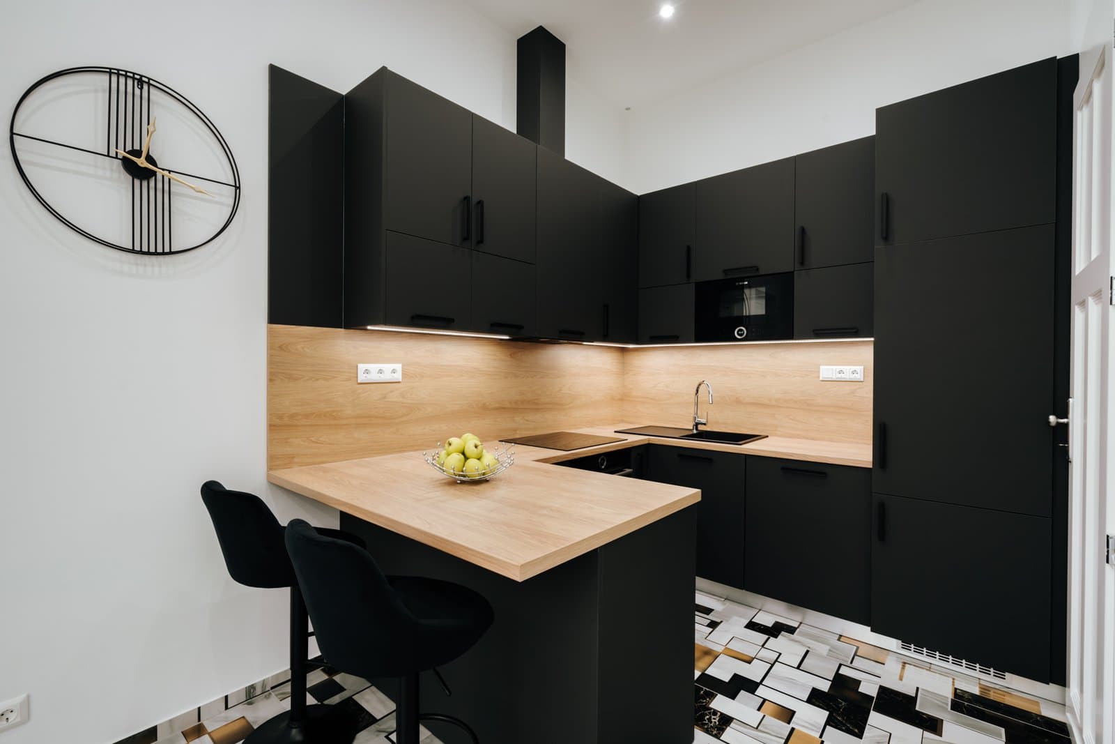 Bathroom — Apartment for Rent in Budapest – 6th District