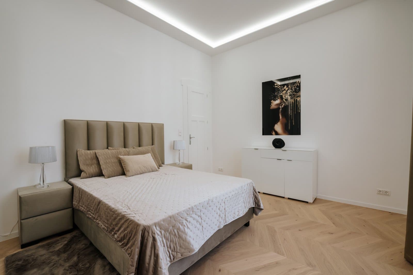 Hallway — Apartment for Rent in Budapest – 6th District