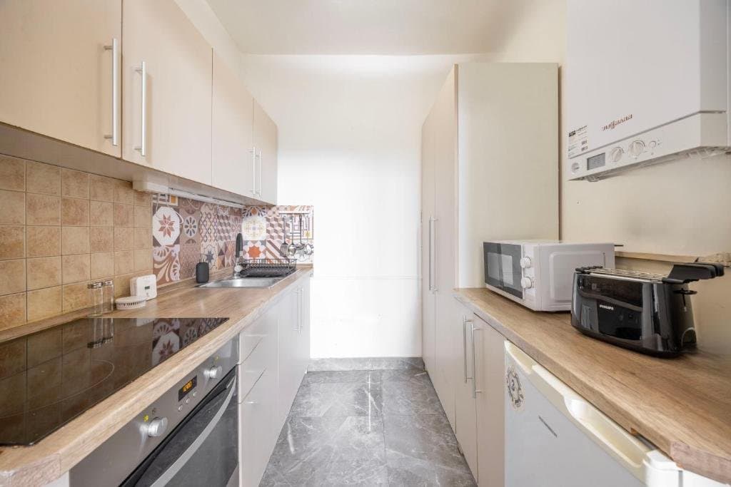 Dining area — Apartment for Rent in Budapest – 6th District