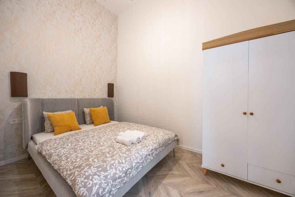 Bathroom — Apartment for Rent in Budapest – 6th District