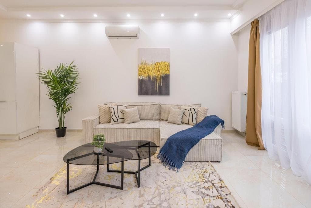 Street view — Apartment for Rent in Budapest – 6th District