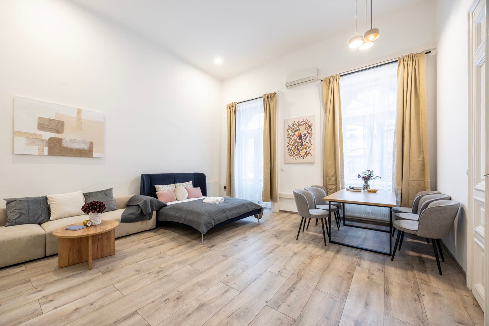 Living room — Apartment for Rent in Budapest – 6th District