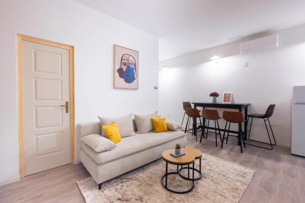 Bathroom — Apartment for Rent in Budapest – 6th District