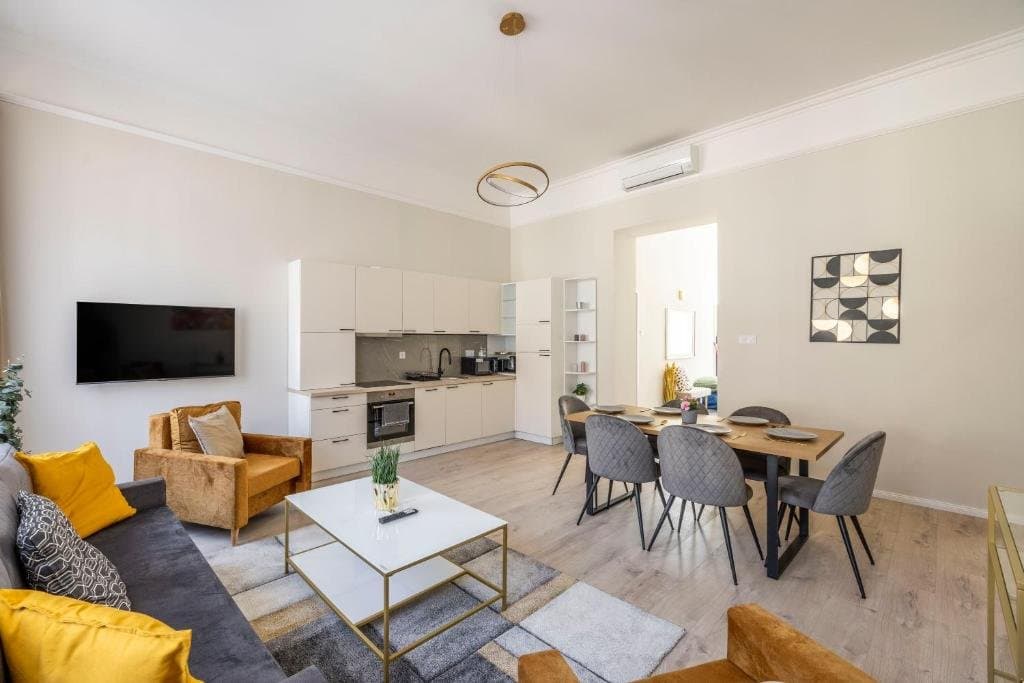 Hallway — Apartment for Rent in Budapest – 6th District