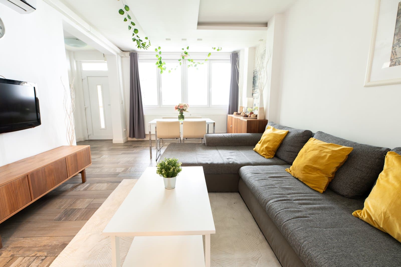 Bathroom — Apartment for Rent in Budapest – 6th District