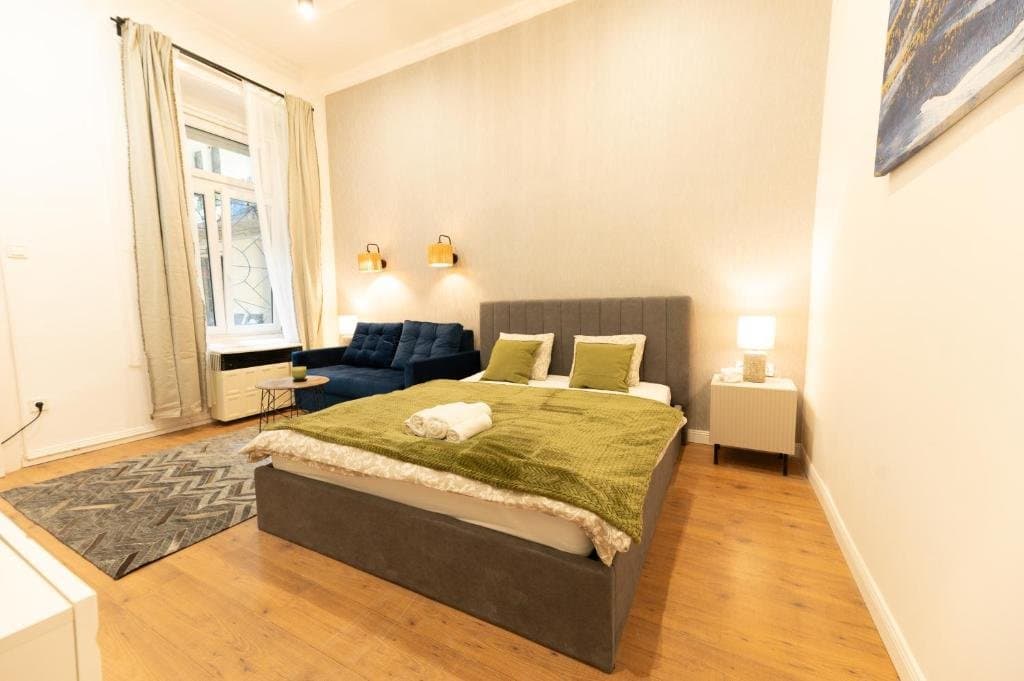 Hallway — Apartment for Rent in Budapest – 6th District