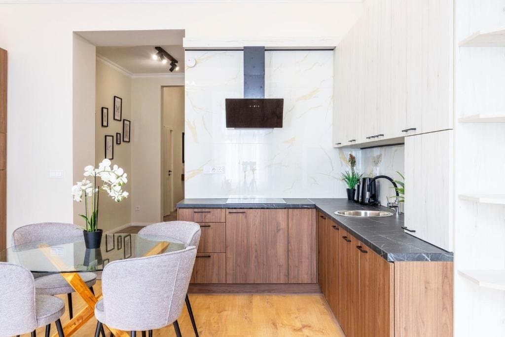 Building exterior — Apartment for Rent in Budapest – 6th District
