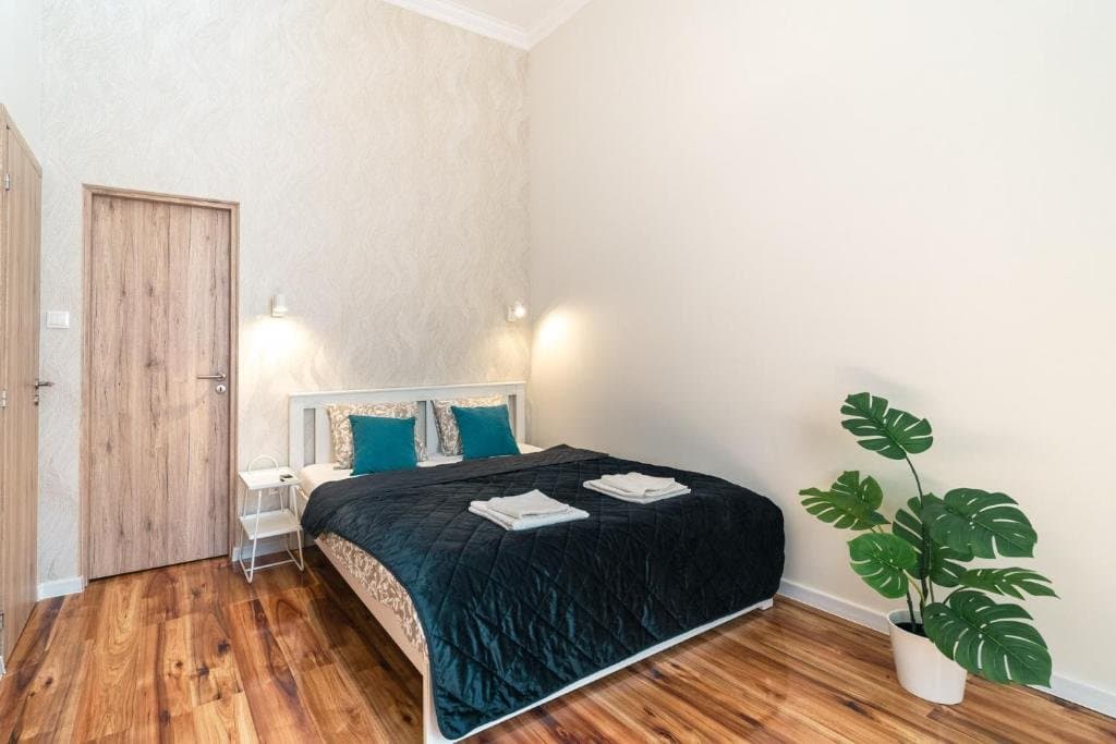 Balcony or window view — Apartment for Rent in Budapest – 6th District
