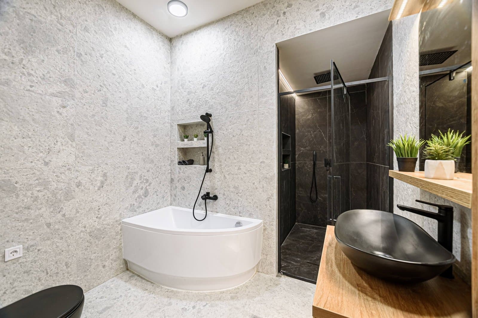 Bathroom — Apartment for Rent in Budapest – 6th District