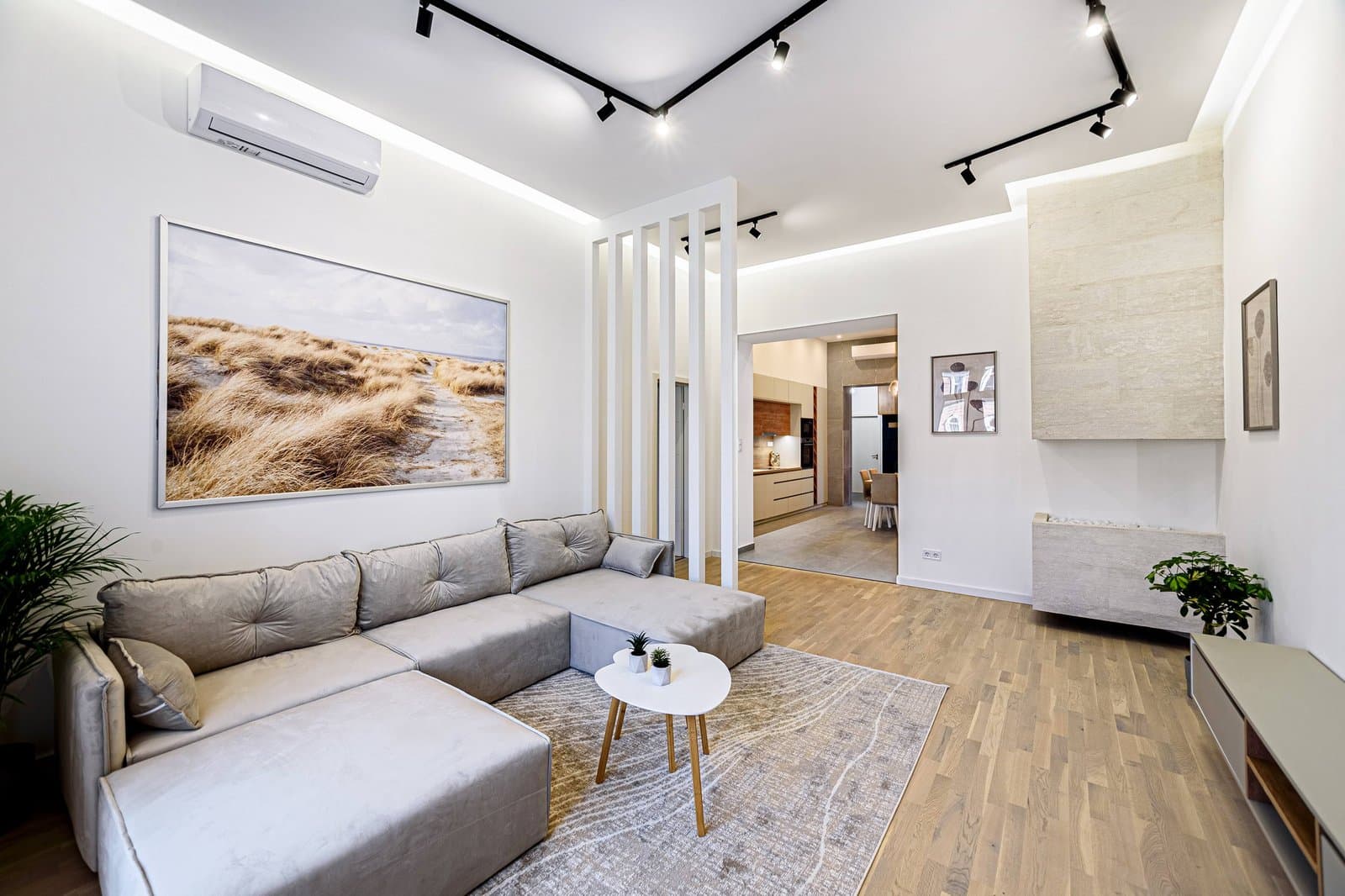 Hallway — Apartment for Rent in Budapest – 6th District