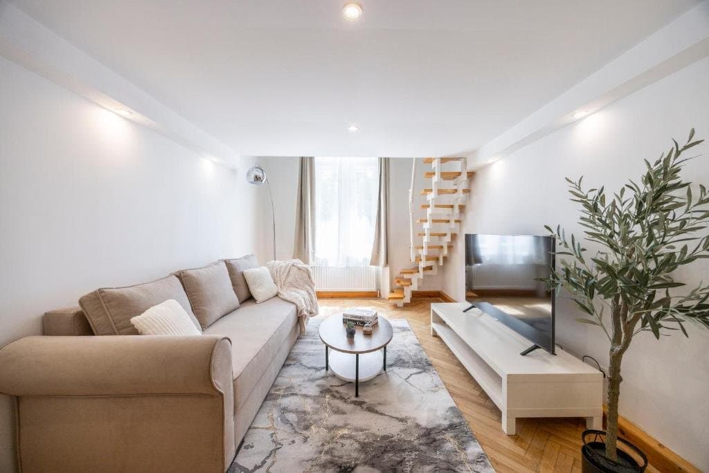 Living room — Apartment for Rent in Budapest – 6th District