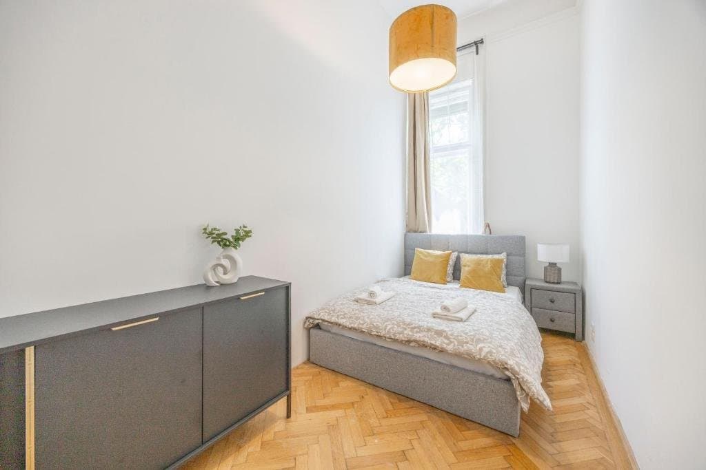 Building exterior — Apartment for Rent in Budapest – 6th District
