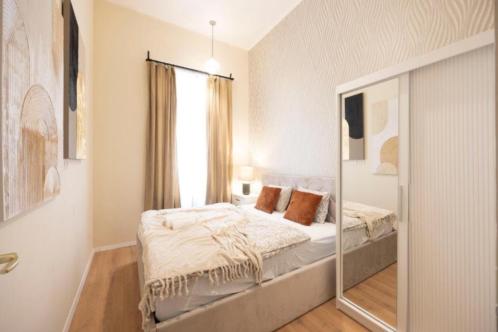 Living room — Apartment for Rent in Budapest – 6th District