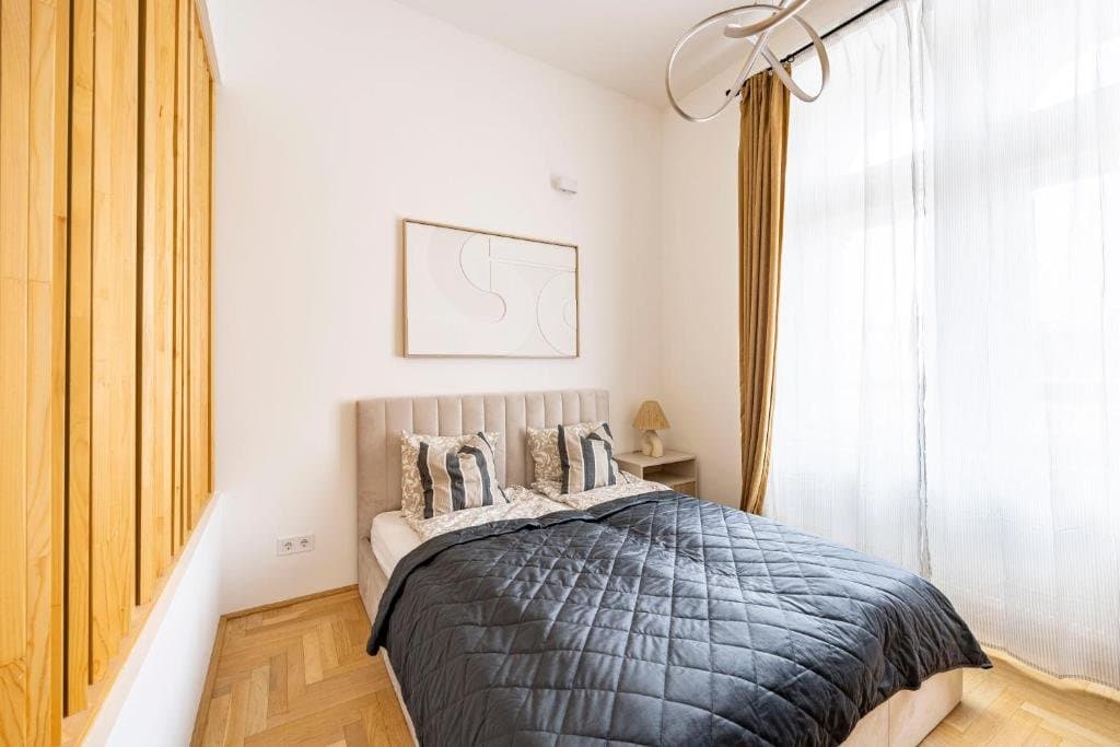 Bedroom — Apartment for Rent in Budapest – 6th District