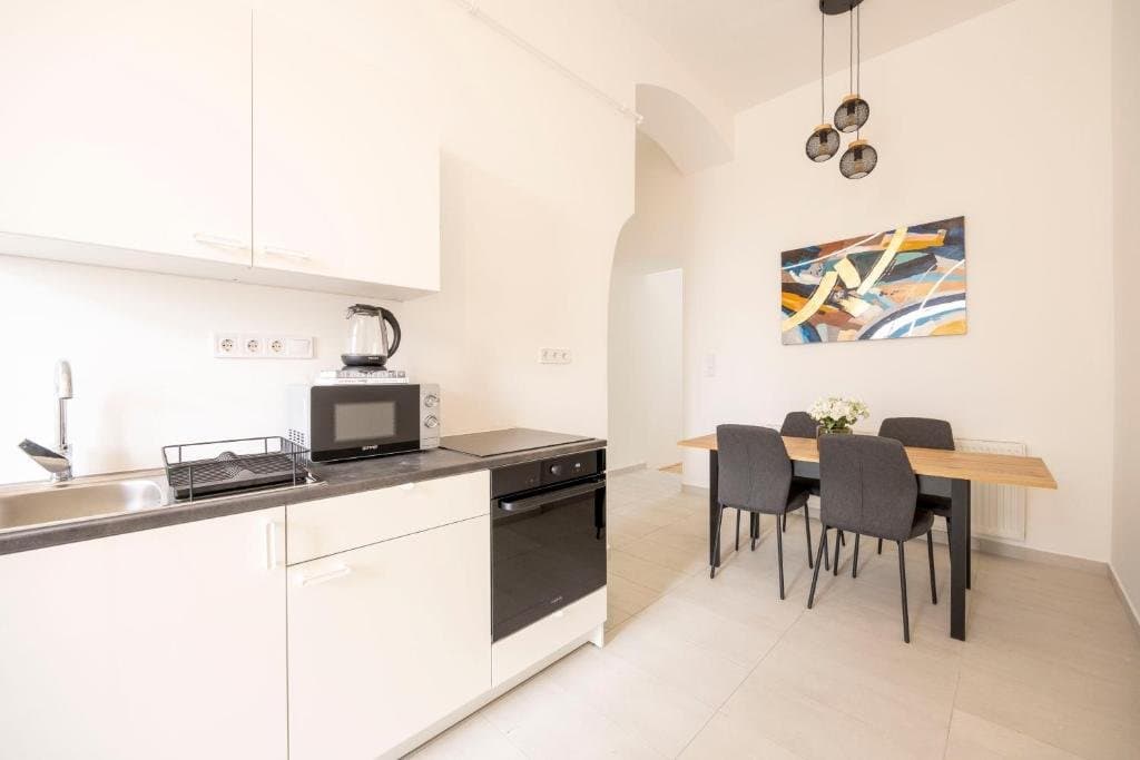 Hallway — Apartment for Rent in Budapest – 6th District