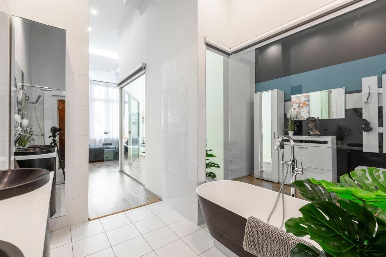 Hallway — Apartment for Rent in Budapest – 6th District