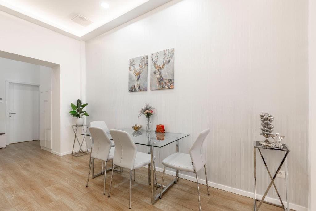 Bathroom — Apartment for Rent in Budapest – 6th District