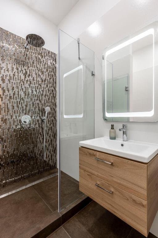 Building exterior — Apartment for Rent in Budapest – 6th District
