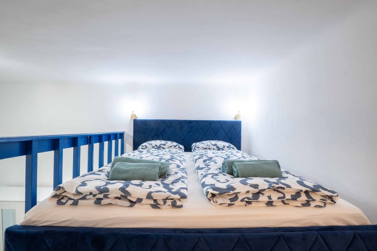 Bathroom — Studio for Sale in Budapest – District 6