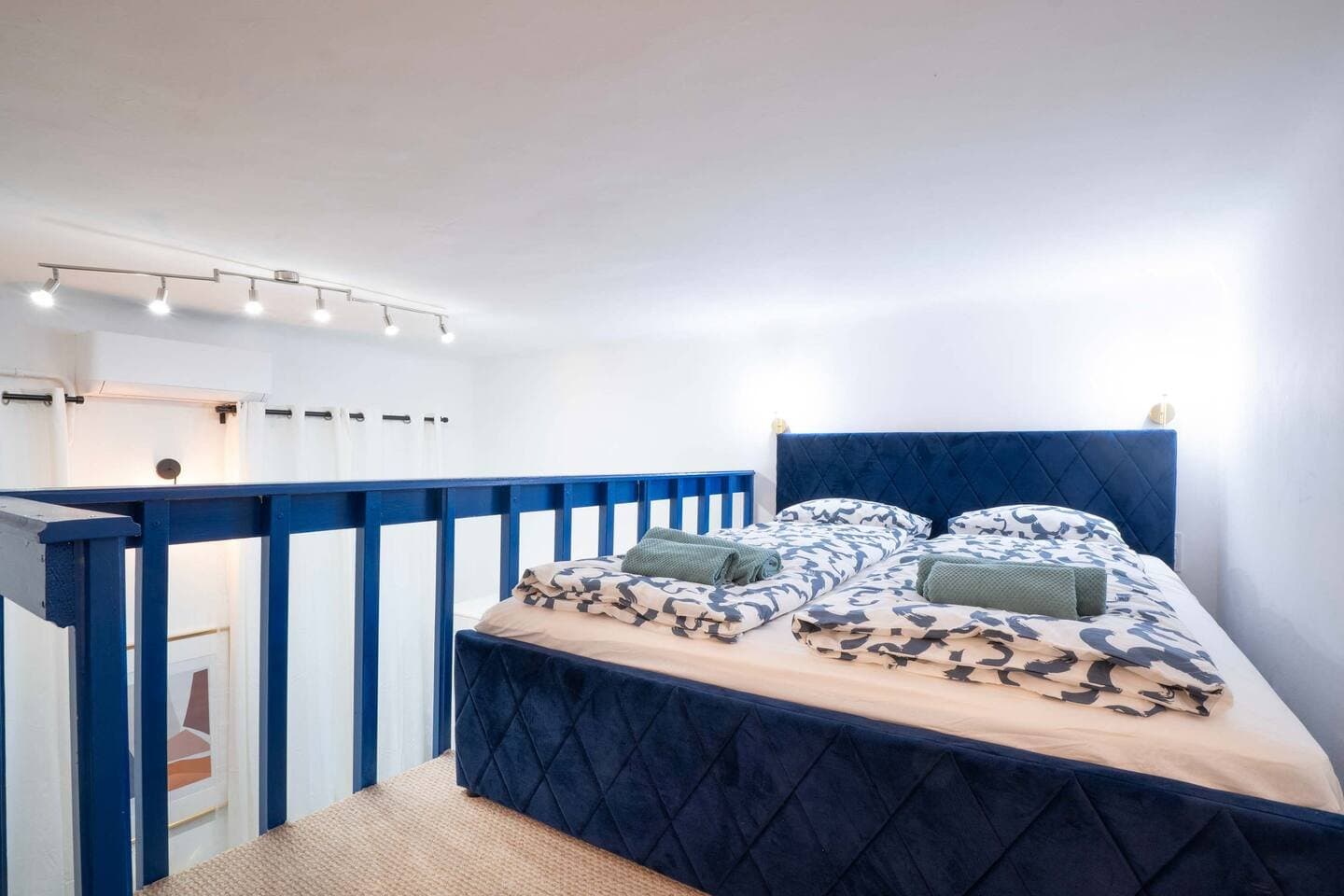 Balcony or window view — Studio for Sale in Budapest – District 6