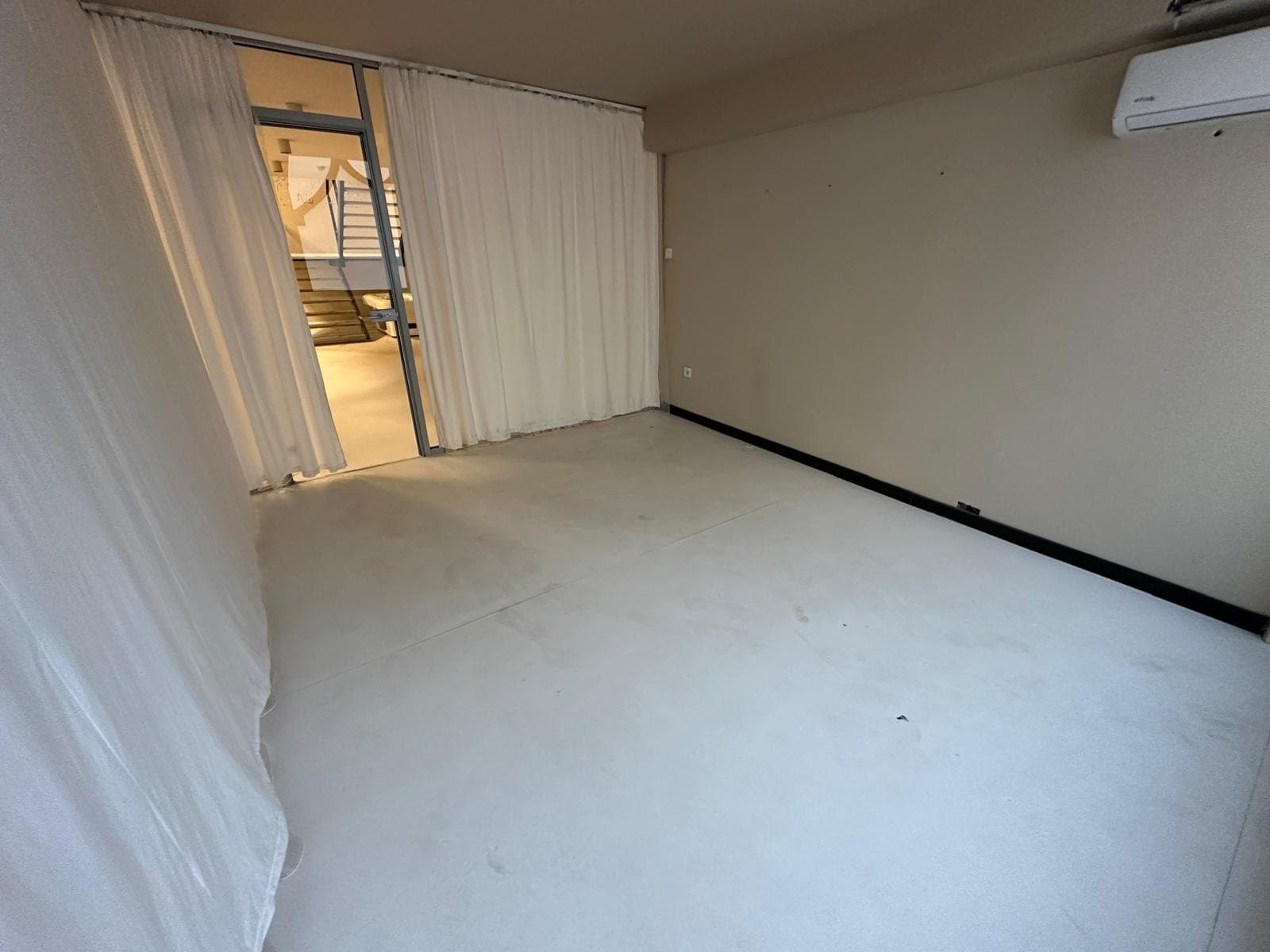 Dining area — Premium Commercial Space for Rent – Budapest 6th District, Paulay Ede utca-commercial 2026 Budapest