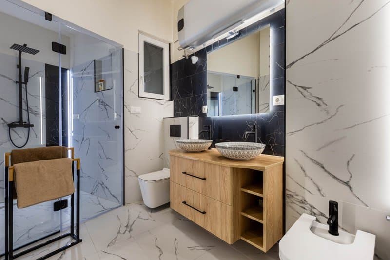 Bathroom — Luxury 2-Bedroom Apartment for Rent – Apartment Budapest 2026