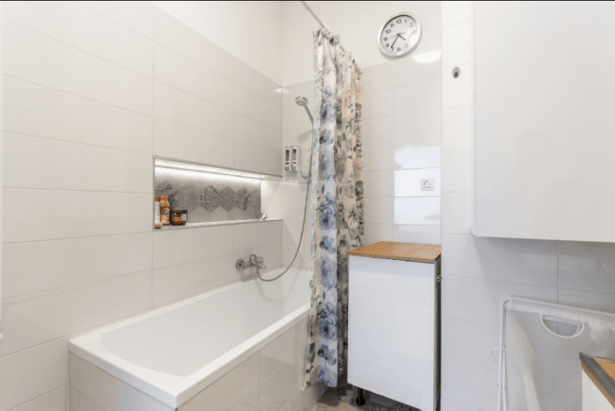 Building exterior — Bright 2-Bedroom Apartment for Rent – Budapest 5th District