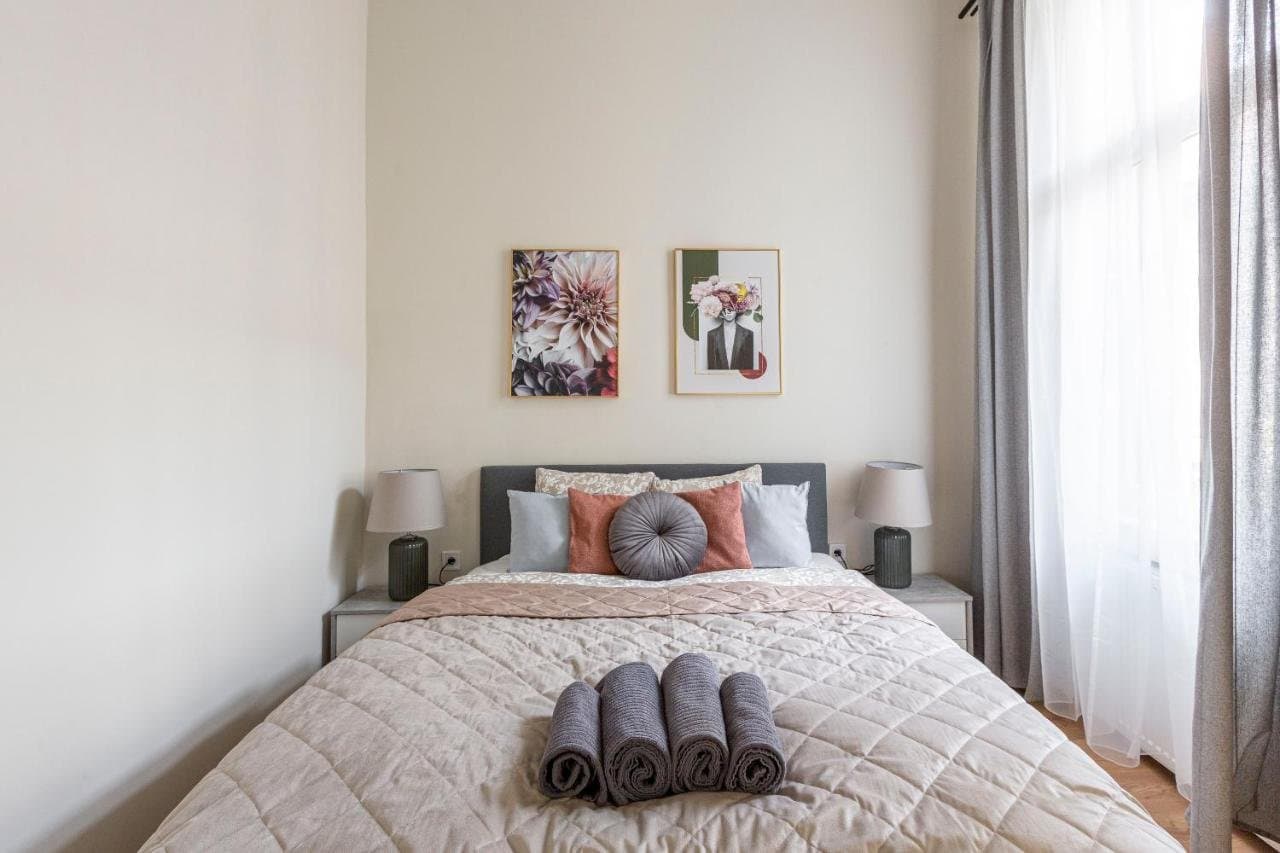 Second bedroom — Central 3-Bedroom Apartment for Rent –District 7, Budapest