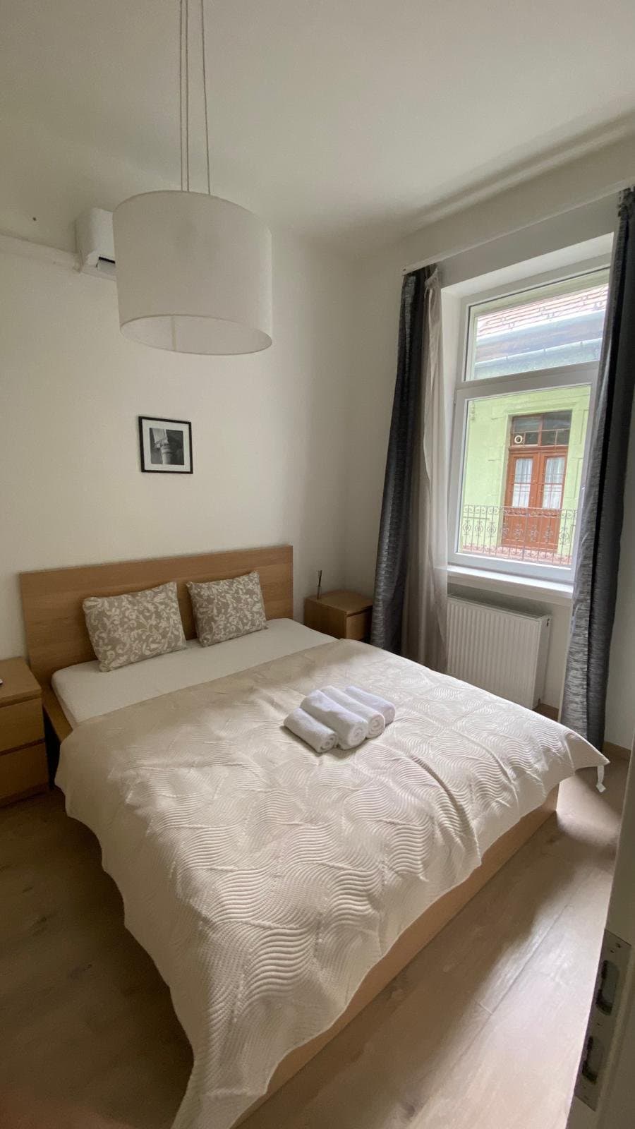 Hallway — 2-Bedroom Apartment for Rent Budapest