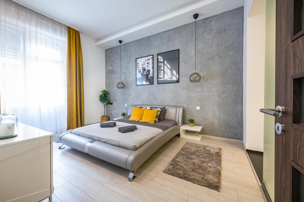Balcony or window view — 2-Bedroom Apartment for Rent – Prime Location, Budapest