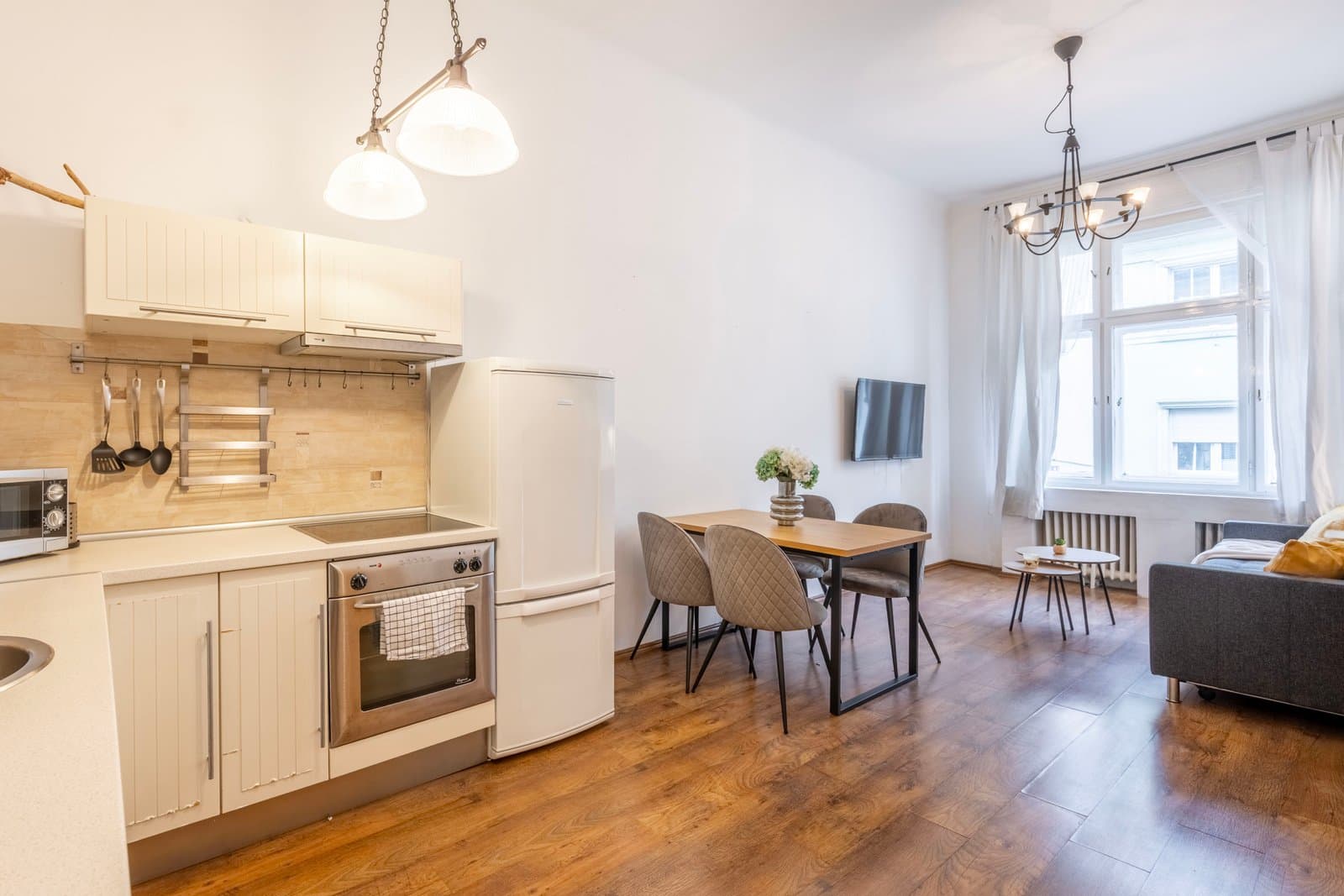 Kitchen — Apartment for Rent in Budapest – Akácfa utca, District 7