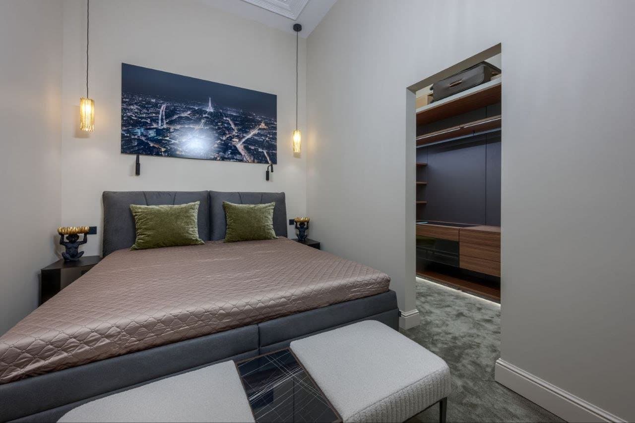 Street view — Luxury 2-Bedroom Apartment for Rent –  Budapest V District