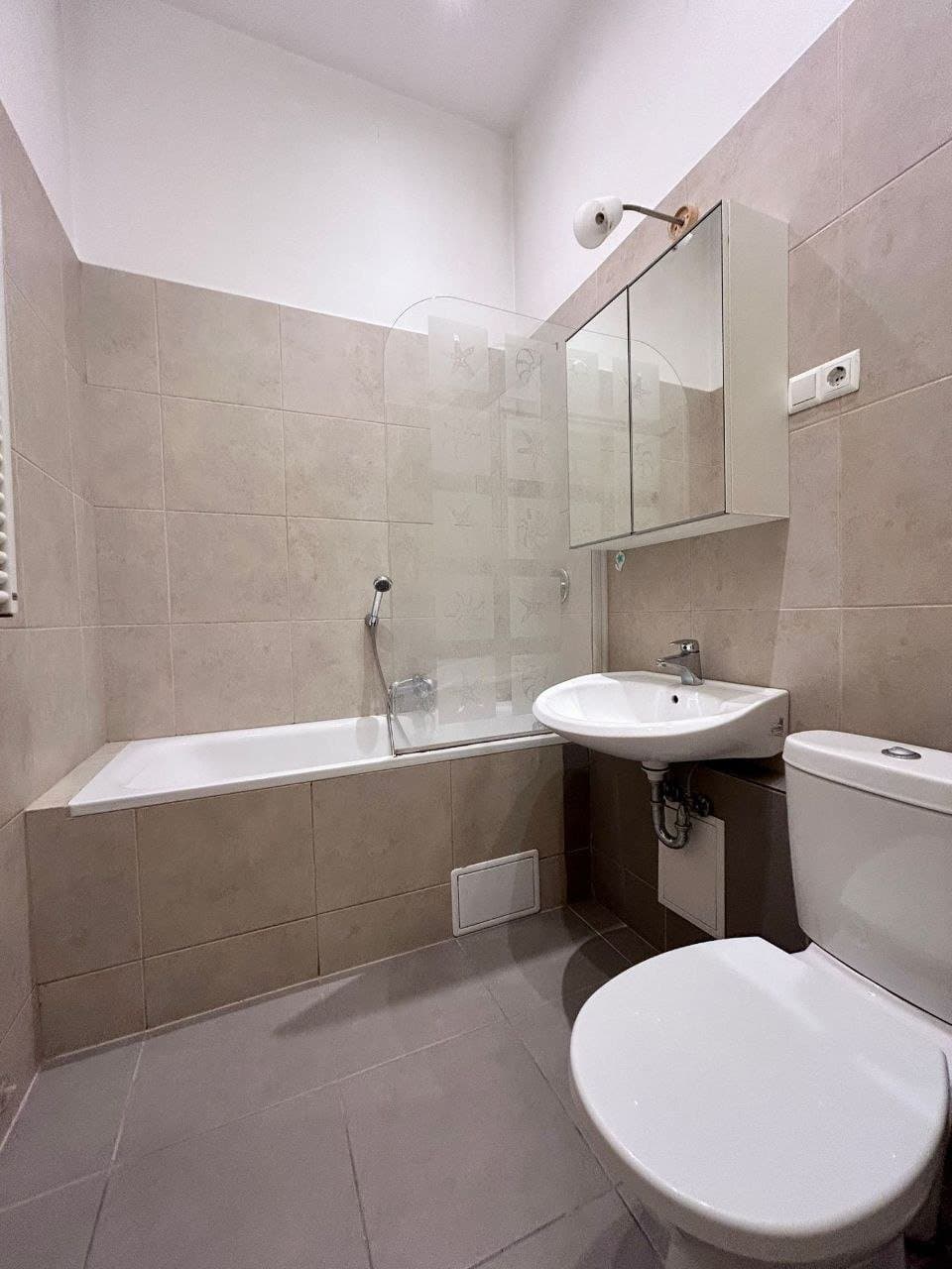 Kitchen — 3-Bedroom Apartment Budapest 9th District – For Rent