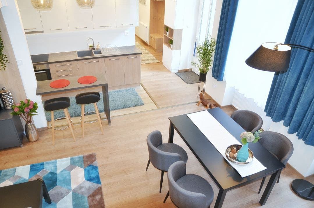 Dining area — Modern Gallery Apartment Budapest 6th District – For Rent