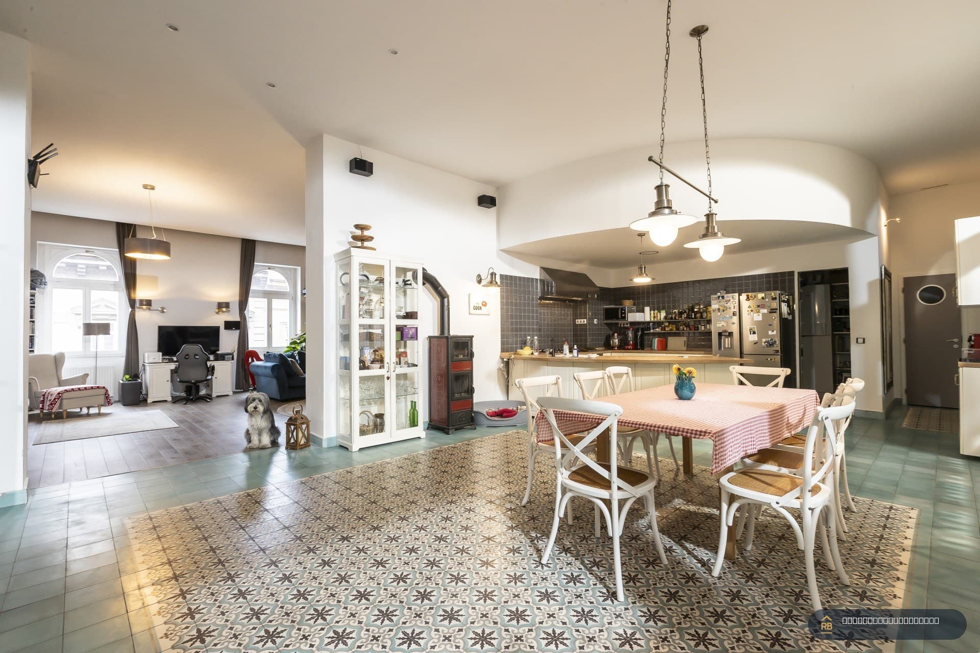 3-Bedroom Király Street Apartment for Sale – Budapest VII