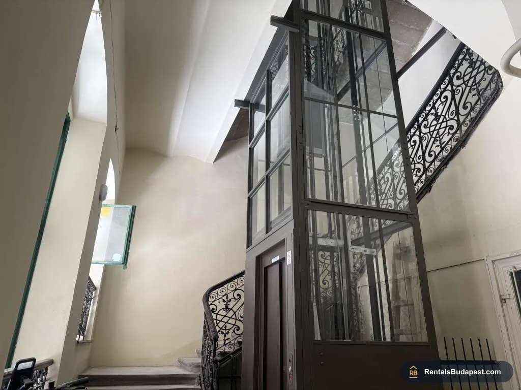 4-Bedroom Apartment for Sale – Szent István körút 23, Budapest V