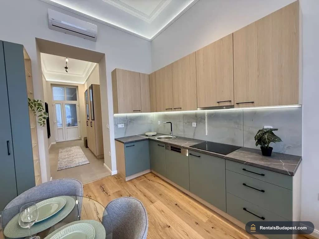 4-Bedroom Apartment for Sale – Szent István körút 23, Budapest V