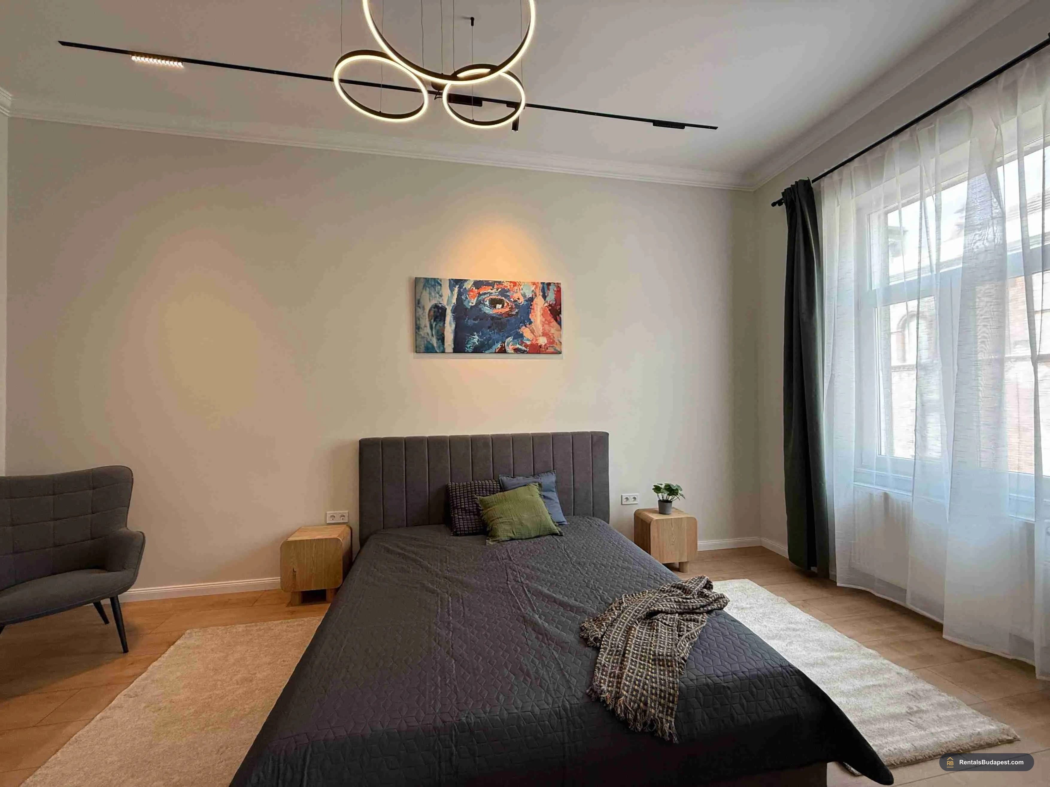 5-Room Apartment for Sale – Lónyay Street, Budapest IX
