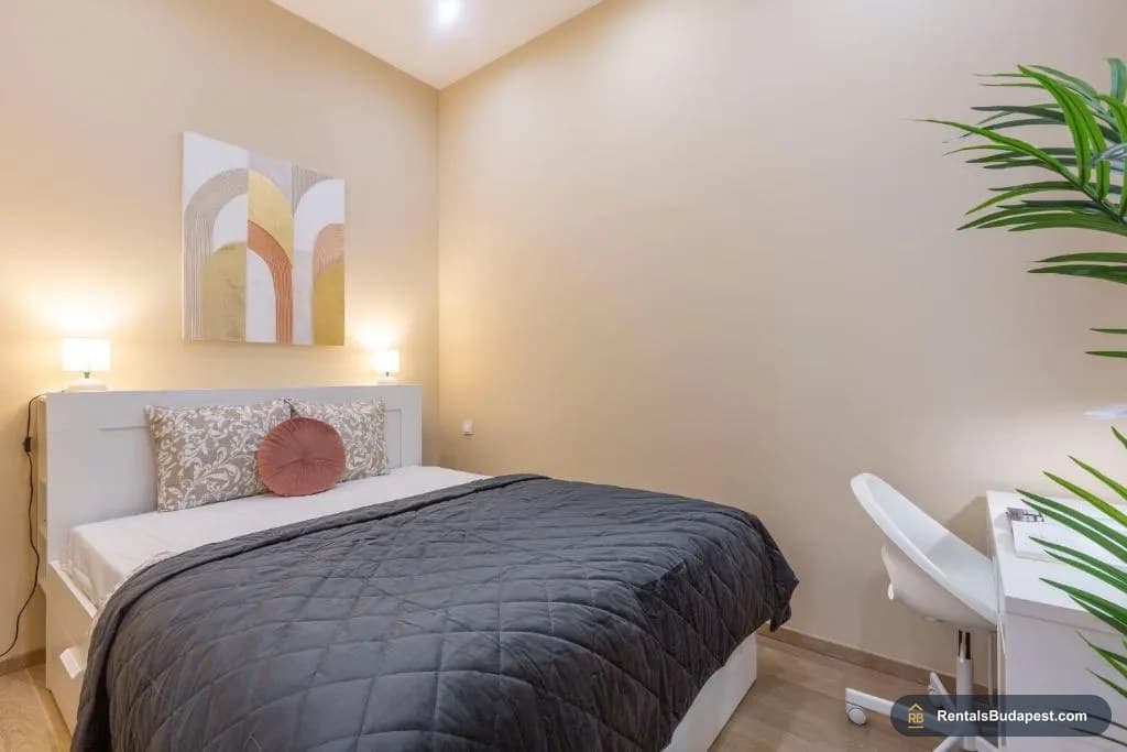 3-Bedroom Apartment for Sale – Bajcsy-Zsilinszky út 63, Budapest VI