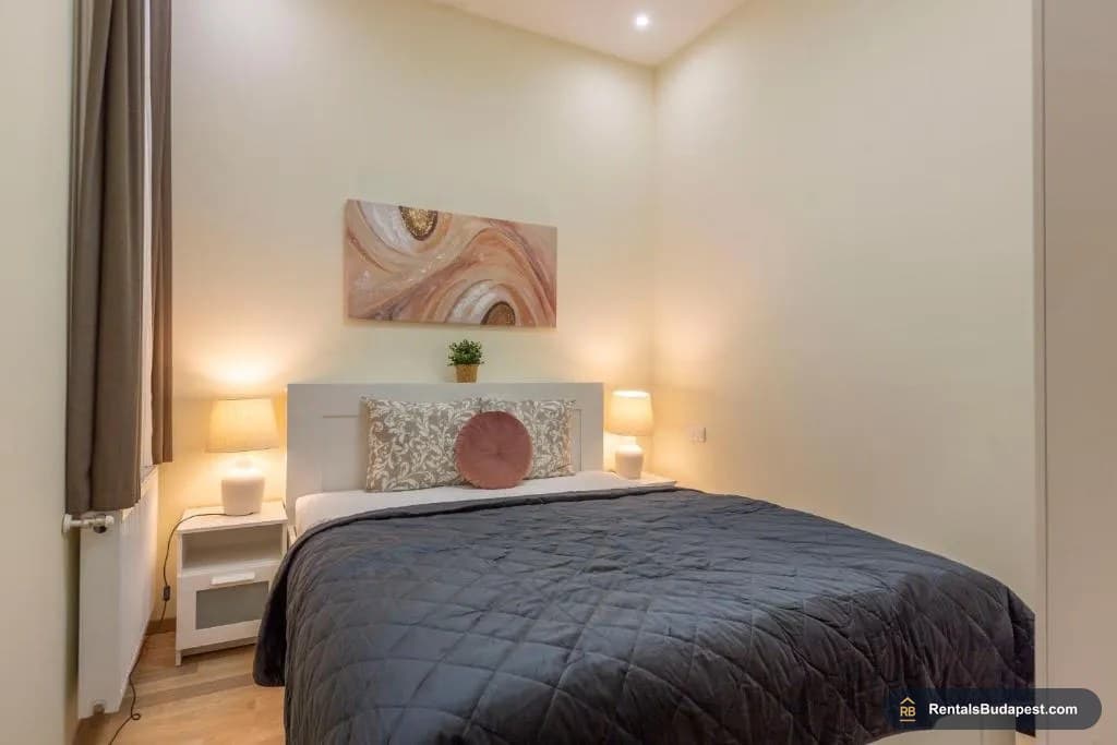 3-Bedroom Apartment for Sale – Bajcsy-Zsilinszky út 63, Budapest VI