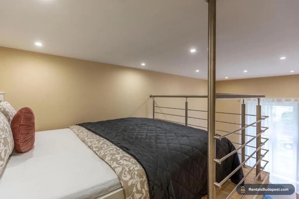 3-Bedroom Apartment for Sale – Bajcsy-Zsilinszky út 63, Budapest VI