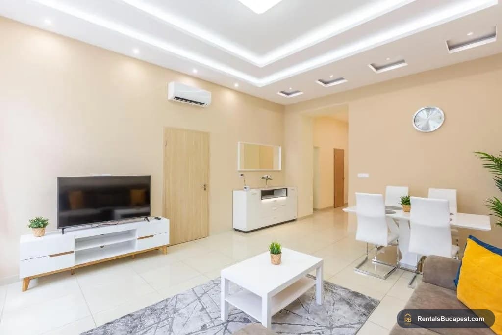3-Bedroom Apartment for Sale – Bajcsy-Zsilinszky út 63, Budapest VI