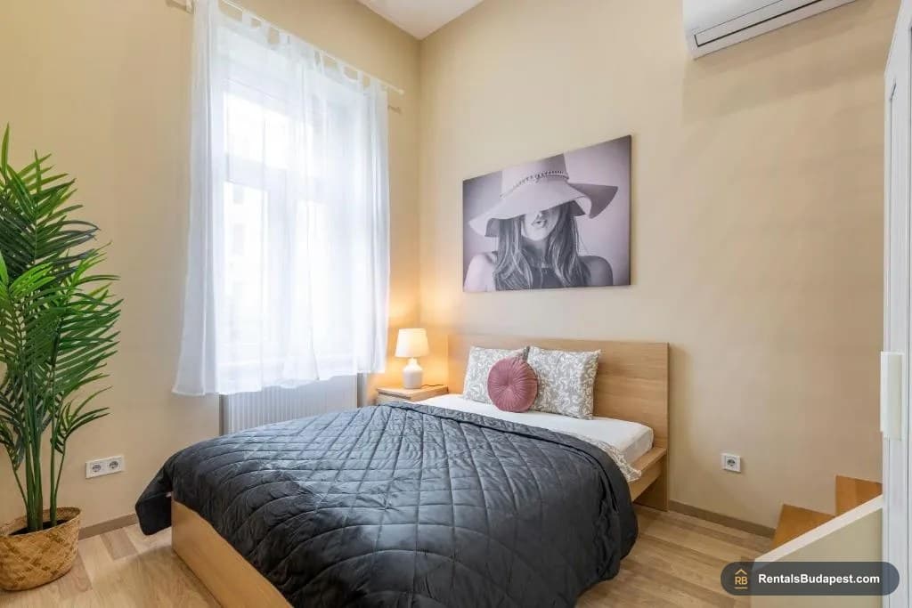 3-Bedroom Apartment for Sale – Bajcsy-Zsilinszky út 63, Budapest VI