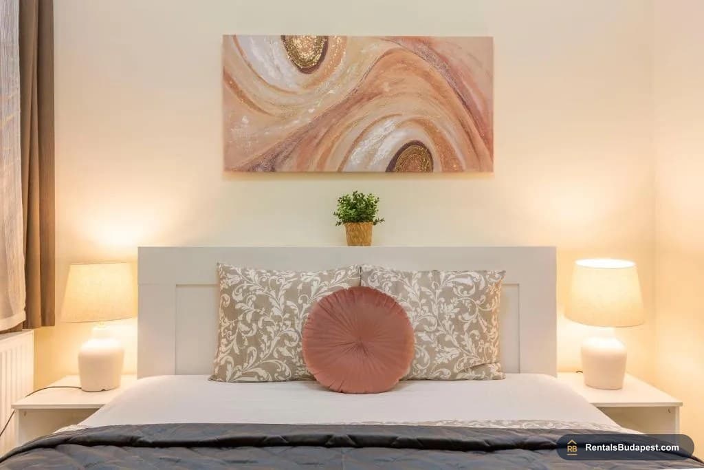 3-Bedroom Apartment for Sale – Bajcsy-Zsilinszky út 63, Budapest VI