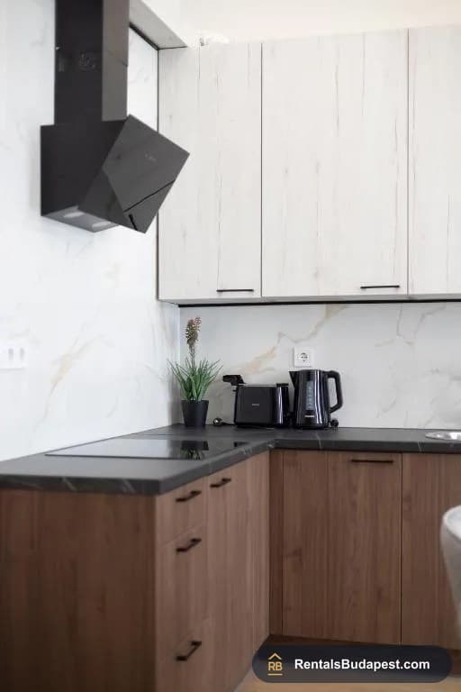 4-Bedroom Apartment for Sale – Izabella utca 77, Budapest VI