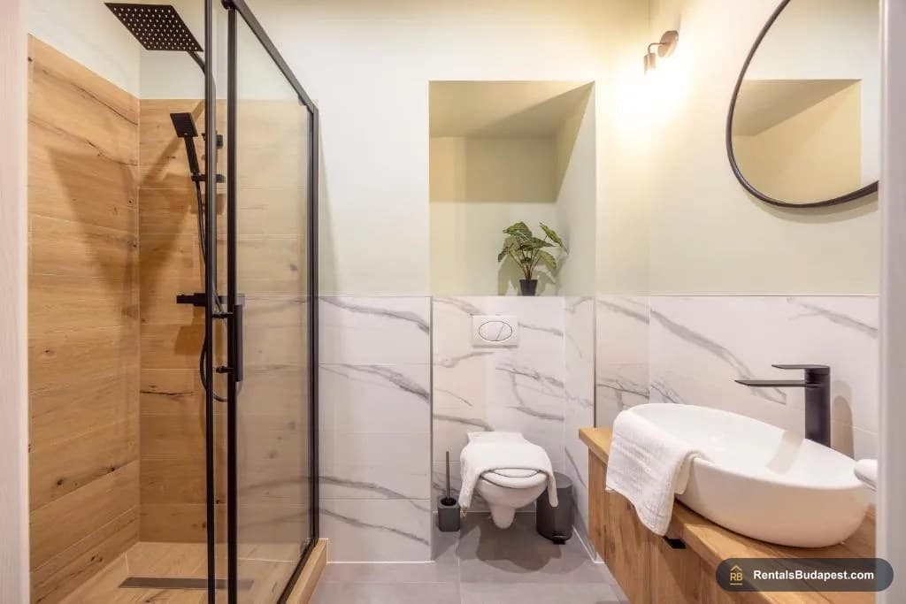 4-Bedroom Apartment for Sale – Izabella utca 77, Budapest VI